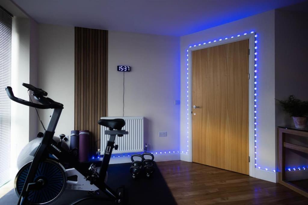 The Wellness Lodge- Gym, Table Tennis, Cinema, Parking And More! Bath Extérieur photo