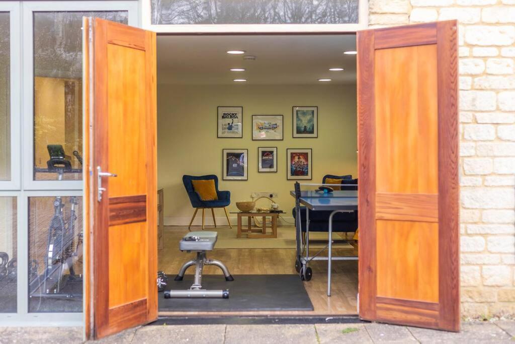 The Wellness Lodge- Gym, Table Tennis, Cinema, Parking And More! Bath Extérieur photo