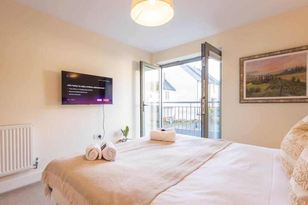 The Wellness Lodge- Gym, Table Tennis, Cinema, Parking And More! Bath Extérieur photo