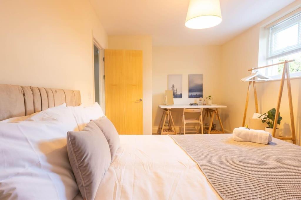 The Wellness Lodge- Gym, Table Tennis, Cinema, Parking And More! Bath Extérieur photo
