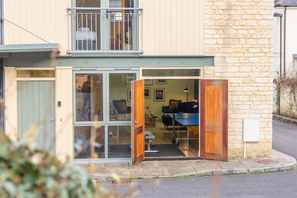 The Wellness Lodge- Gym, Table Tennis, Cinema, Parking And More! Bath Extérieur photo