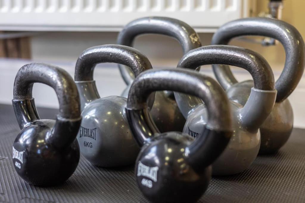 The Wellness Lodge- Gym, Table Tennis, Cinema, Parking And More! Bath Extérieur photo
