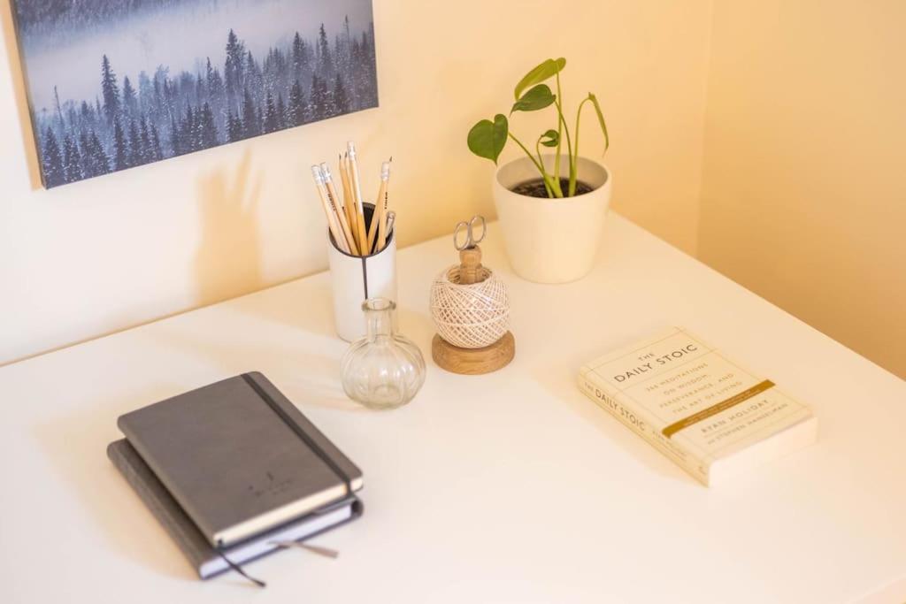 The Wellness Lodge- Gym, Table Tennis, Cinema, Parking And More! Bath Extérieur photo