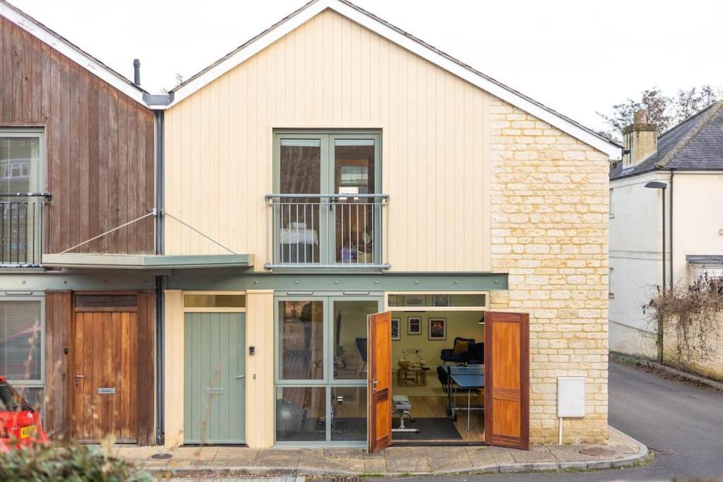 The Wellness Lodge- Gym, Table Tennis, Cinema, Parking And More! Bath Extérieur photo