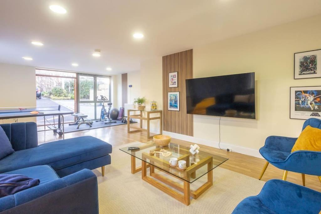 The Wellness Lodge- Gym, Table Tennis, Cinema, Parking And More! Bath Extérieur photo